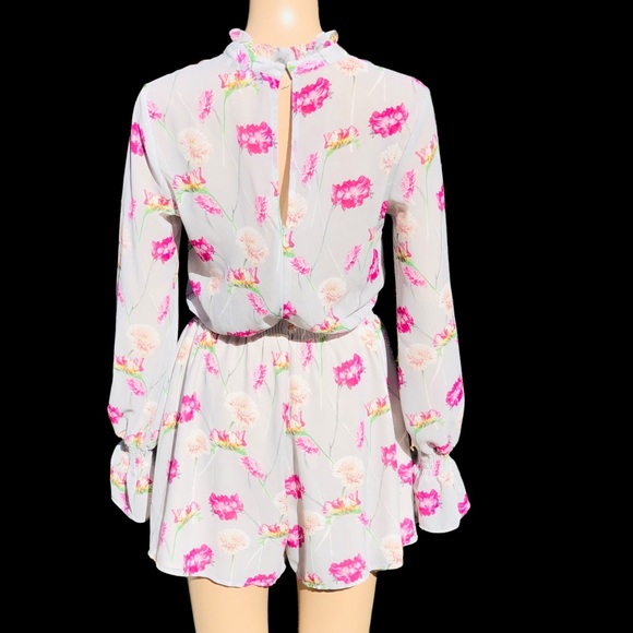 Endless Rose gray floral romper Sz s - Picture 10 of 13